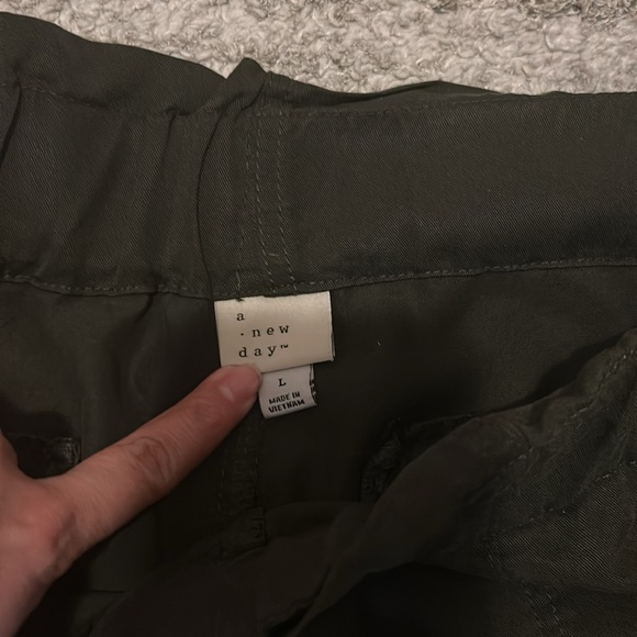 A new day olive 🫒 green high rise pants. Used once ! - Picture 7 of 12